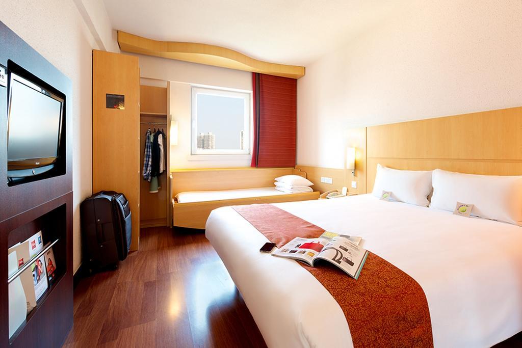 Hotel Ibis Luoyang Hi Tech Dev Zone Exterior foto