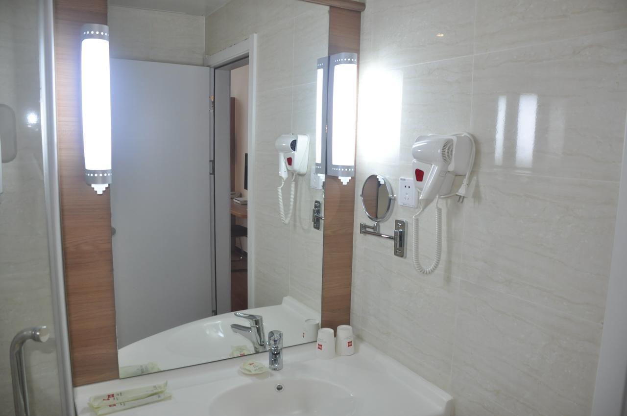 Hotel Ibis Luoyang Hi Tech Dev Zone Exterior foto